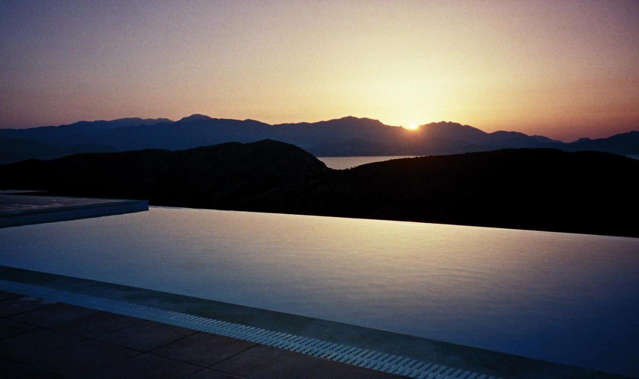 Villa Lir Tholos  エクステリア 写真